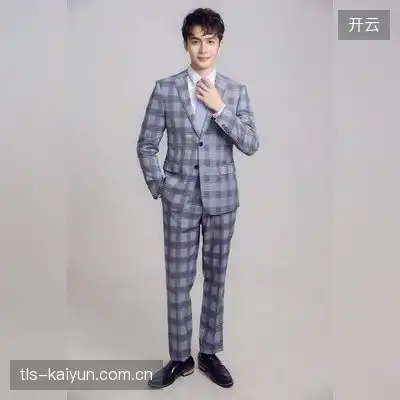 伍明霁